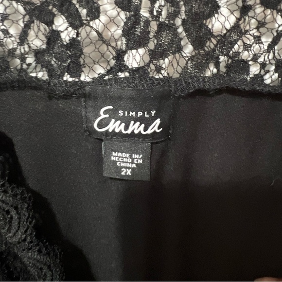 Simply Emma Blouse - Picture 3 of 4